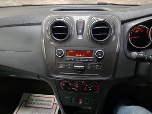 Dacia Sandero Stepway thumbnail