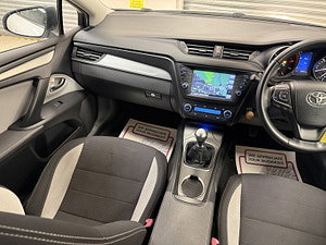 Toyota Avensis thumbnail