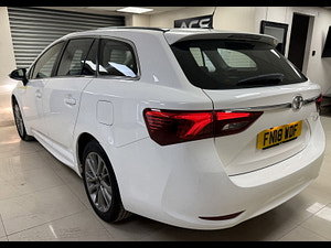 Toyota Avensis thumbnail