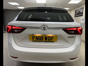 Toyota Avensis thumbnail