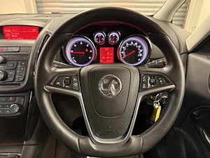 Vauxhall Zafira Tourer thumbnail