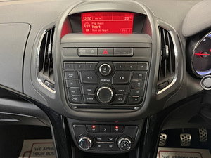 Vauxhall Zafira Tourer thumbnail