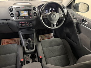 Volkswagen Tiguan thumbnail