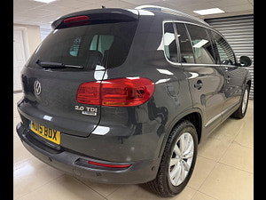 Volkswagen Tiguan thumbnail