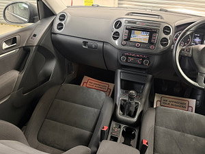 Volkswagen Tiguan thumbnail