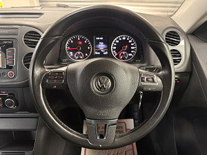 Volkswagen Tiguan thumbnail