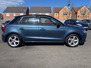 Audi A1 thumbnail