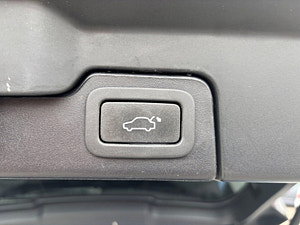 Land Rover Range Rover Evoque thumbnail