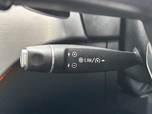 Mercedes-Benz GLE thumbnail