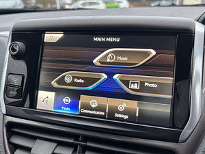 Peugeot 2008 thumbnail