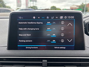 Peugeot 3008 thumbnail