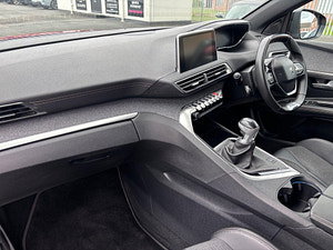 Peugeot 3008 thumbnail