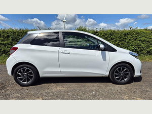 Toyota Yaris thumbnail