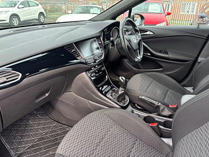 Vauxhall Astra thumbnail