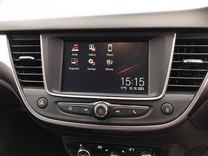 Vauxhall Crossland X thumbnail