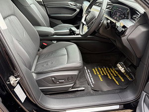 Audi E-tron thumbnail