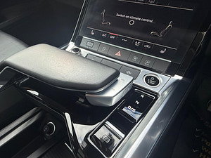 Audi E-tron thumbnail