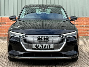 Audi E-tron thumbnail