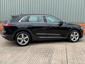 Audi E-tron thumbnail