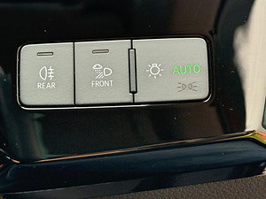 Audi E-tron thumbnail