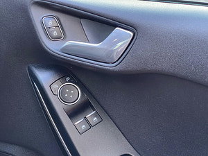 Ford Fiesta Van thumbnail