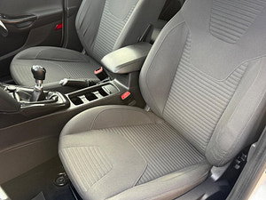 Ford Focus thumbnail