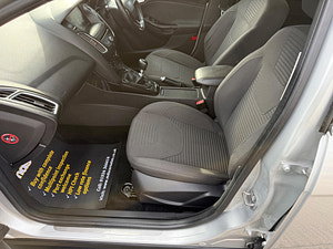 Ford Focus thumbnail
