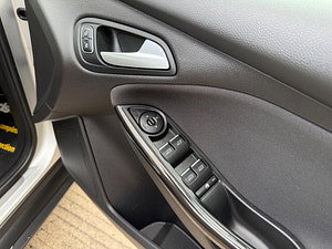 Ford Focus thumbnail