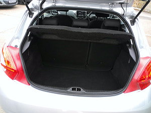 Peugeot 208 thumbnail