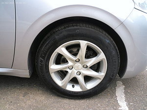 Peugeot 208 thumbnail