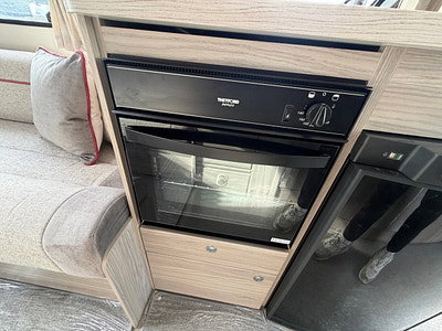 Elddis Majestic 120 photo