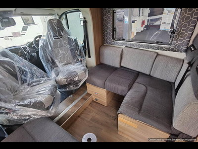 Swift Escape 684 photo
