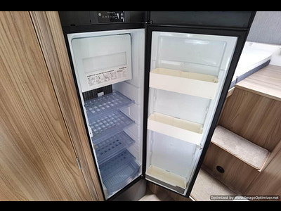 Swift Escape 684 photo