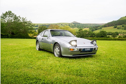 Porsche 944
