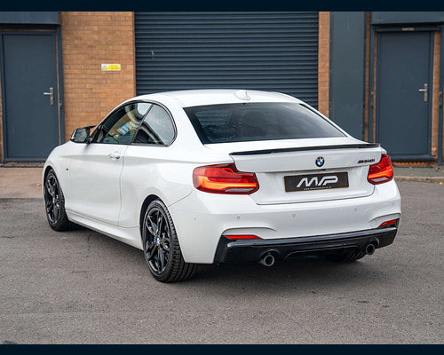 2017 BMW 2 Series in Alpine White, photo 2