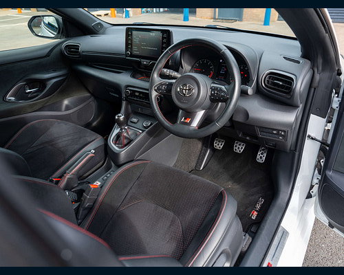 2020 Toyota GR YARIS in Pearl White, photo 3