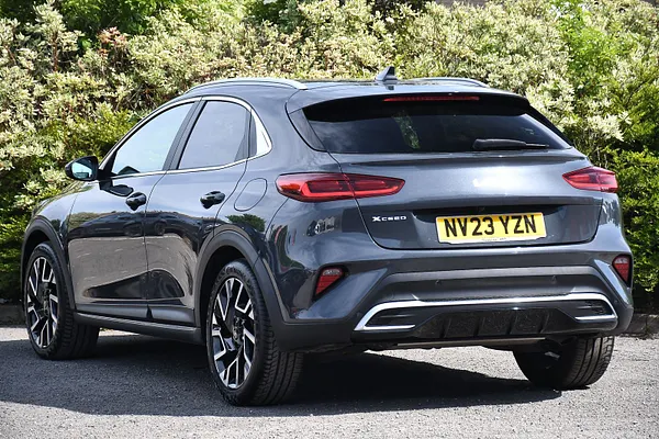 2023 Kia XCeed 1.5 T-GDi 3 SUV 5dr Petrol Manual Euro 6 (s/s) (158 bhp) — photo 3 of 31