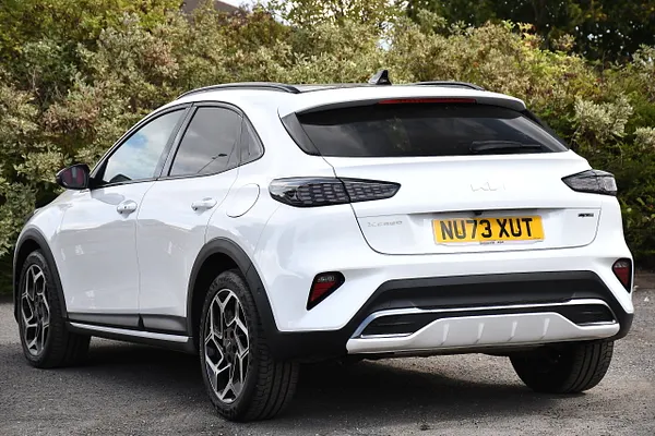 2023 Kia XCeed 1.5 T-GDi GT-Line S SUV 5dr Petrol Manual Euro 6 (s/s) (158 bhp) — photo 3 of 31