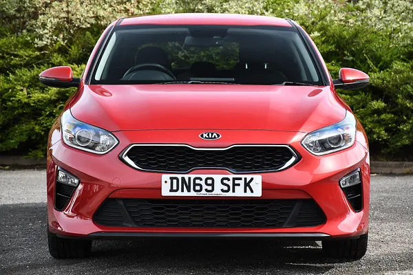 2019 Kia Ceed 1.4 T-GDi 3 Hatchback 5dr Petrol DCT Euro 6 (s/s) (138 bhp) — photo 5 of 31