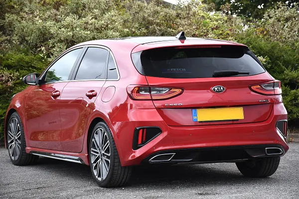 2020 Kia Ceed 1.4 T-GDi GT-Line S Hatchback 5dr Petrol DCT Euro 6 (s/s) (138 bhp) — photo 3 of 31