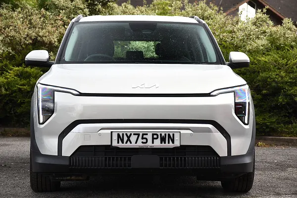 2025 Kia EV3 81.4kWh Air SUV 5dr Electric Auto (201 bhp) — photo 5 of 31