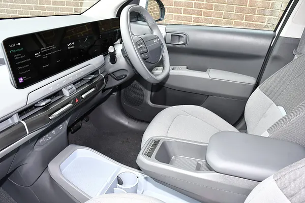2026 Kia EV3 81.4kWh Air SUV 5dr Electric Auto (201 bhp) — photo 4 of 31