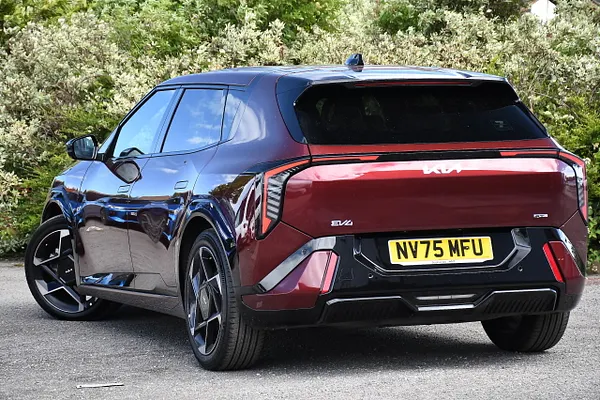 2025 Kia EV4 81.4kWh GT-Line Hatchback 5dr Electric Auto (201 bhp) — photo 3 of 31