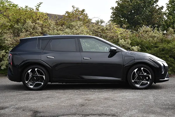 2026 Kia EV4 81.4kWh GT-Line Hatchback 5dr Electric Auto (201 bhp) — photo 2 of 31