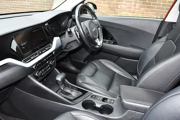 2021 Kia Niro 1.6 GDi 3 SUV 5dr Petrol Hybrid DCT Euro 6 (s/s) (139 bhp) — photo 4 of 31