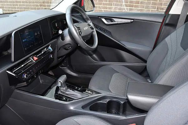2023 Kia Niro 1.6h GDi 2 SUV 5dr Petrol Hybrid DCT Euro 6 (s/s) (139 bhp) — photo 4 of 31