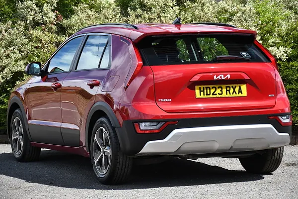 2023 Kia Niro 1.6h GDi 2 SUV 5dr Petrol Hybrid DCT Euro 6 (s/s) (139 bhp) — photo 3 of 31