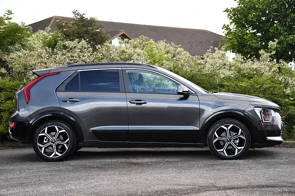 2026 Kia Niro 1.6h GDi Evolve SUV 5dr Petrol Hybrid DCT Euro 6 (s/s) (136 bhp) — photo 2 of 31
