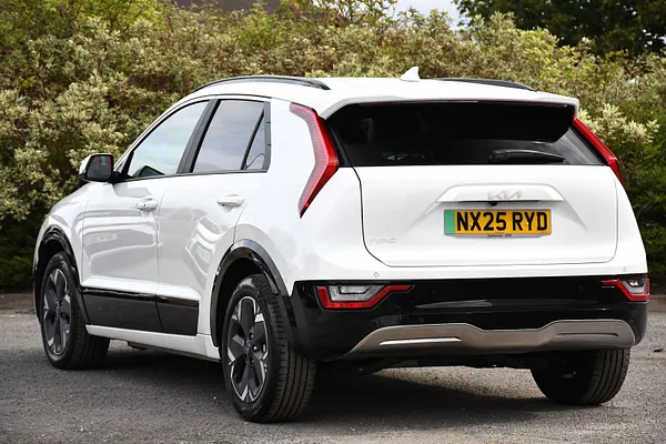 2025 Kia Niro 64.8kWh 4 SUV 5dr Electric Auto (201 bhp) — photo 3 of 31