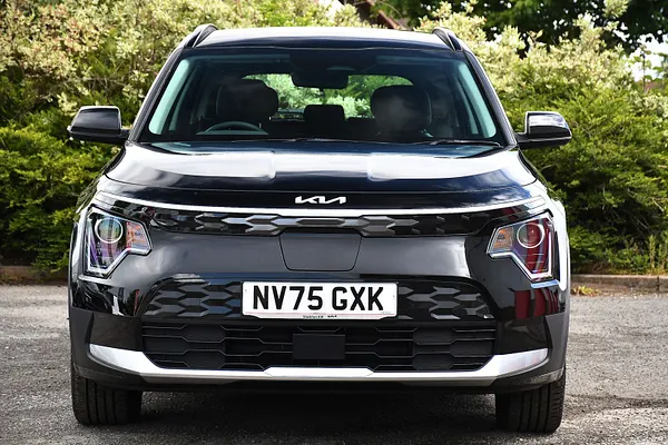 2025 Kia Niro 64.8kWh 2 SUV 5dr Electric Auto (201 bhp) — photo 5 of 31
